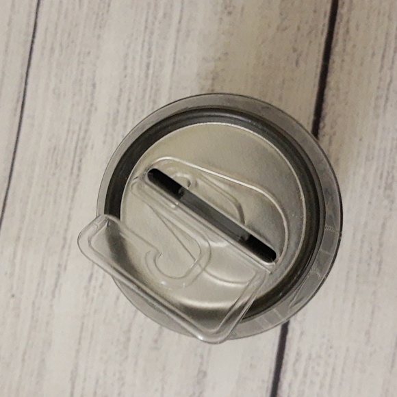 Rock'em Sock'em Dice Game In A Can Mattel Games Portable Travel Game SEALED - Picture 7 of 8